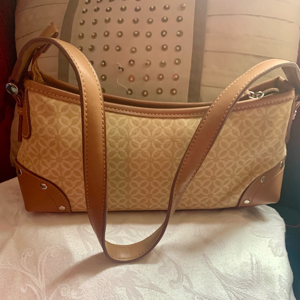 Hand bag